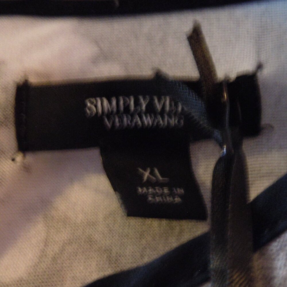NWT! XL VERA WANG Nightgown/Nightshirt Gray/Black/White Floral Design - Picture 6 of 6
